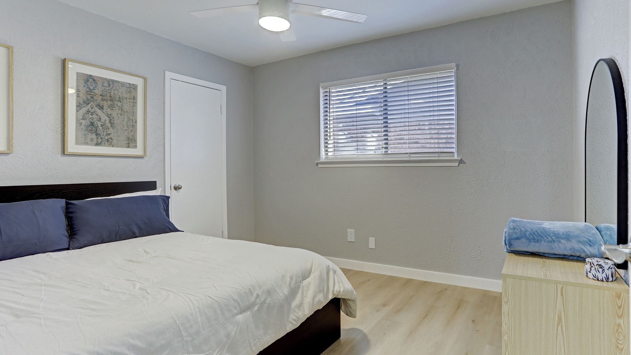 Photo of Bedroom in North Austin Civic Association