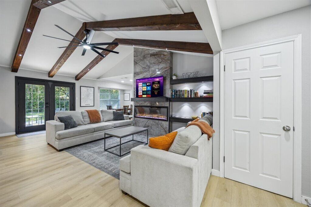 Photo of Livingroom in North Austin Civic Association