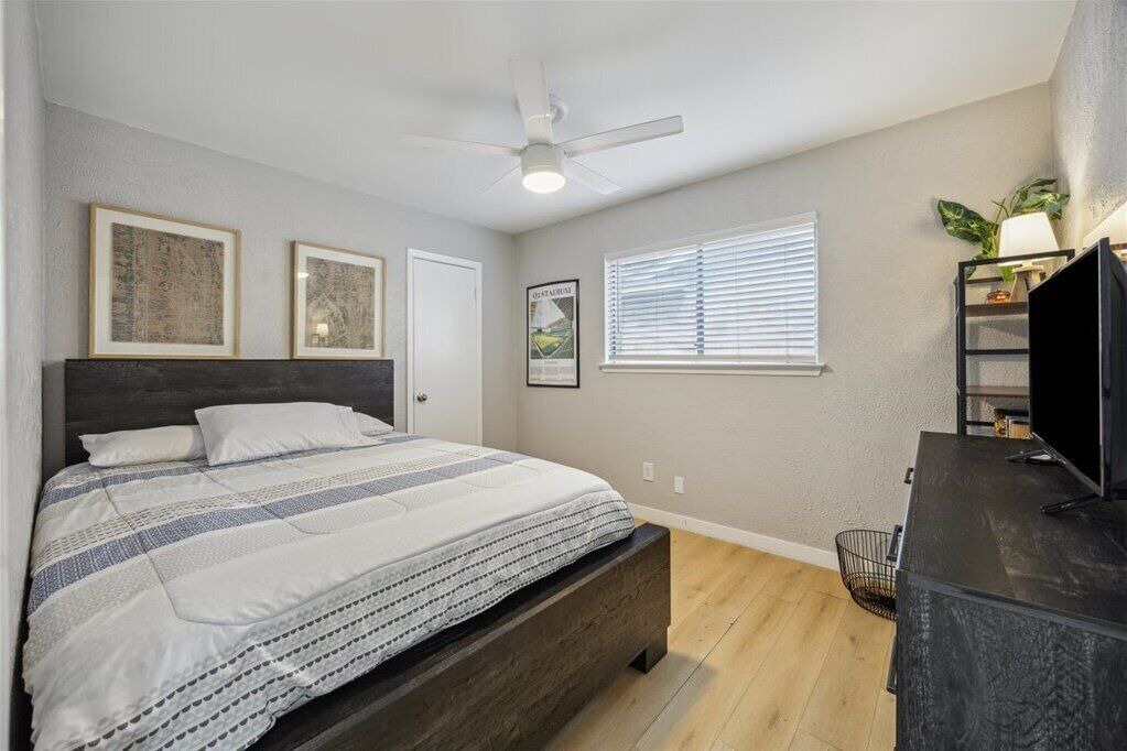 Photo of Bedroom in North Austin Civic Association