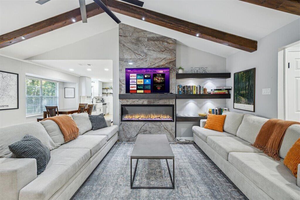 Photo of Livingroom in North Austin Civic Association
