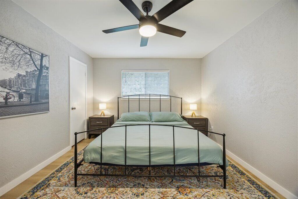 Photo of Bedroom in North Austin Civic Association