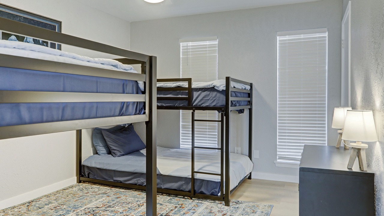 Photo of Bedroom in North Austin Civic Association
