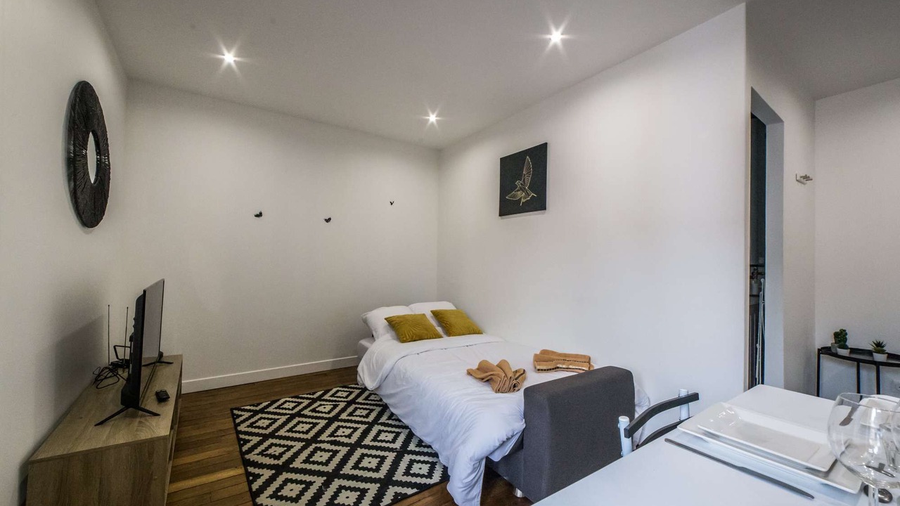 Photo of Bedroom in Charleville-Mezieres