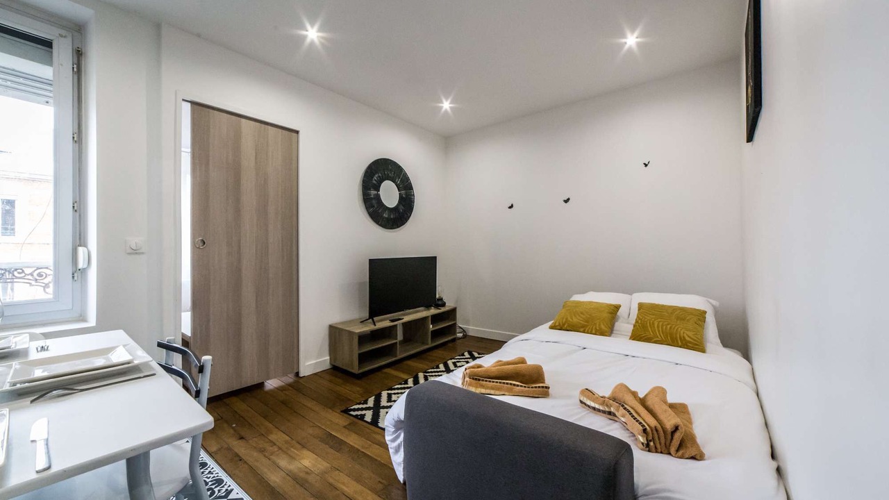 Photo of Bedroom in Charleville-Mezieres