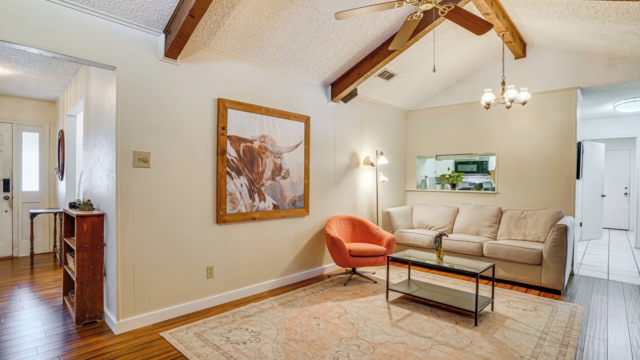 Photo of Livingroom in Tarrant County
