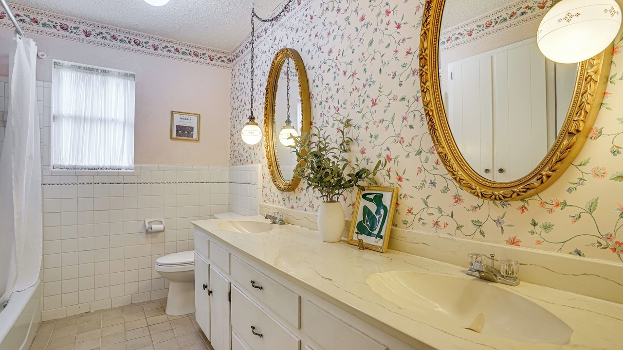 Photo of Bathroom in Tarrant County