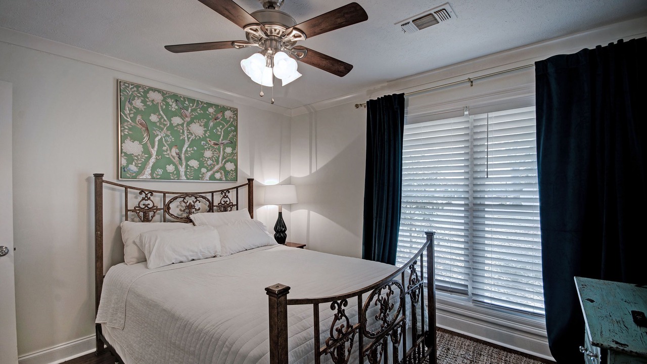 Photo of Bedroom in Tougaloo