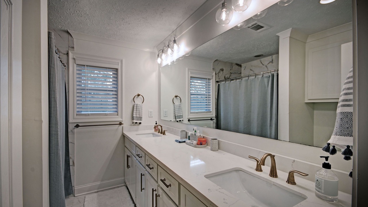 Photo of Bathroom in Tougaloo