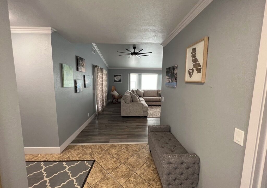 Photo of Livingroom in Victorville