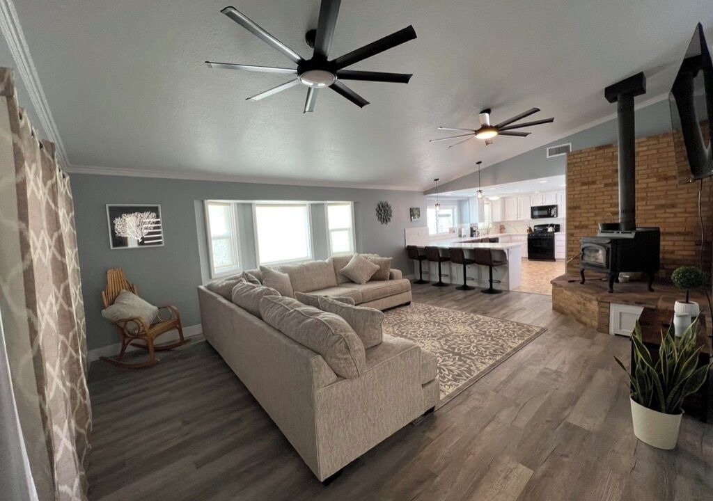 Photo of Livingroom in Victorville