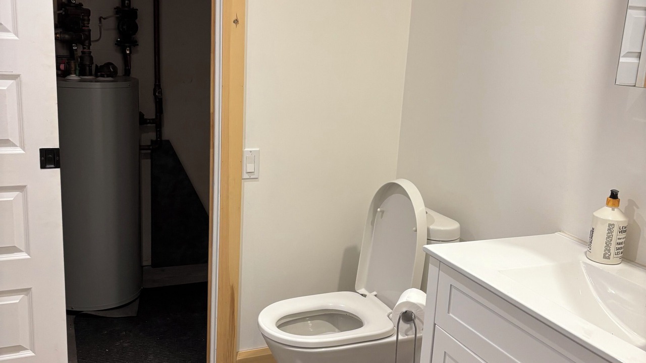 Photo of Bathroom in Saint-Etienne-de-Lauzon