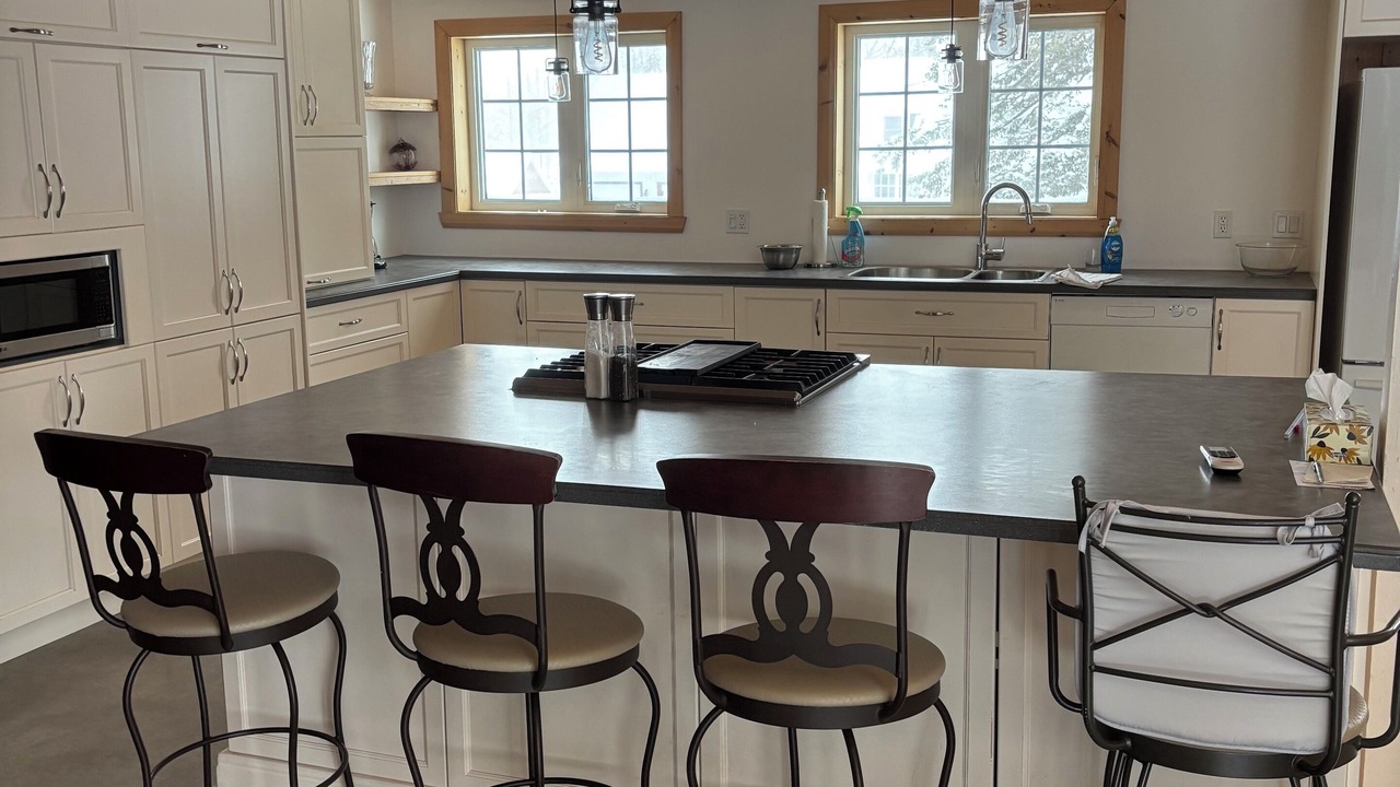 Photo of Kitchen in Saint-Etienne-de-Lauzon