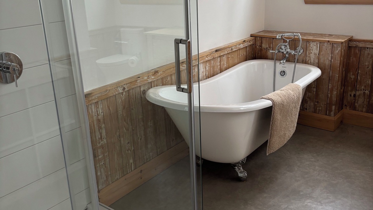 Photo of Bathroom in Saint-Etienne-de-Lauzon