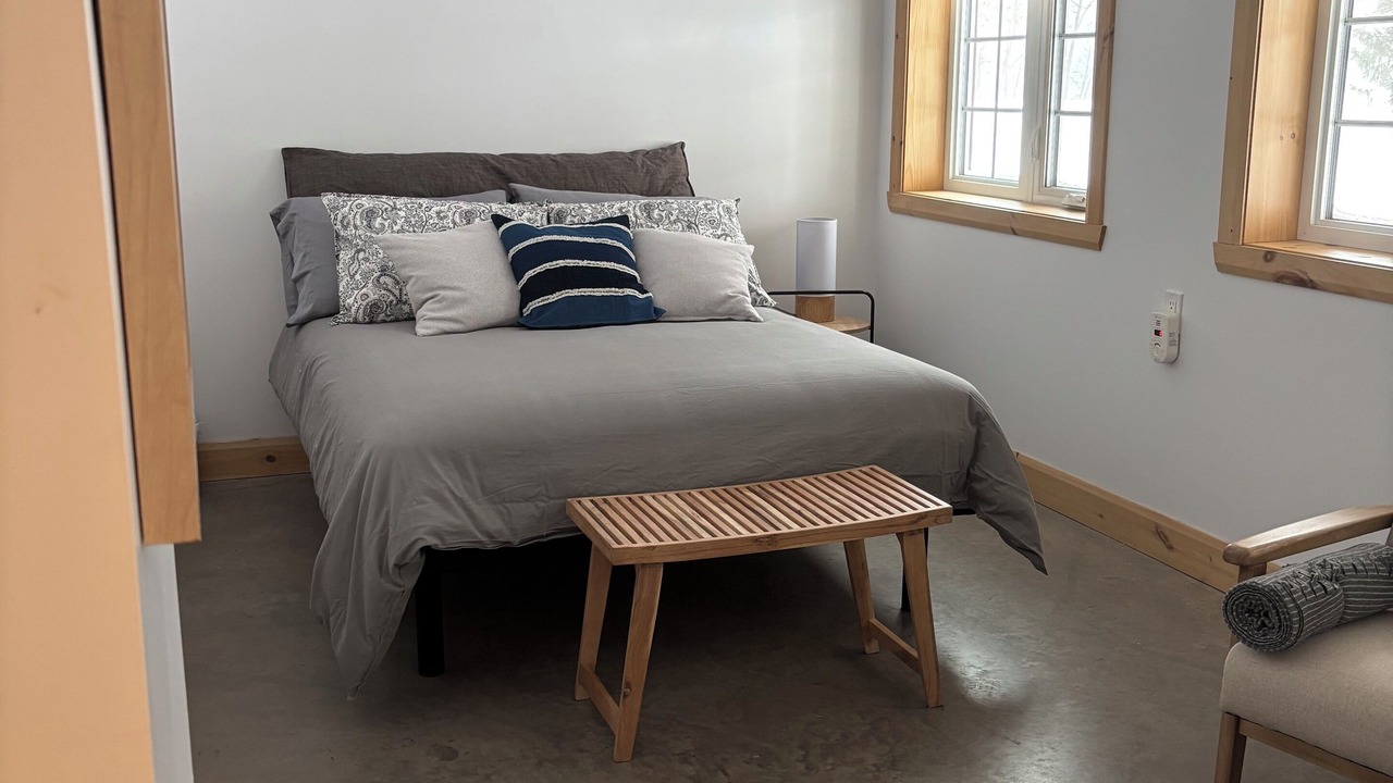 Photo of Bedroom in Saint-Etienne-de-Lauzon