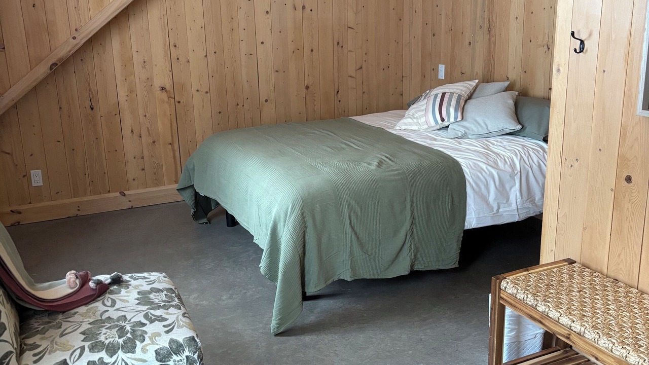 Photo of Bedroom in Saint-Etienne-de-Lauzon