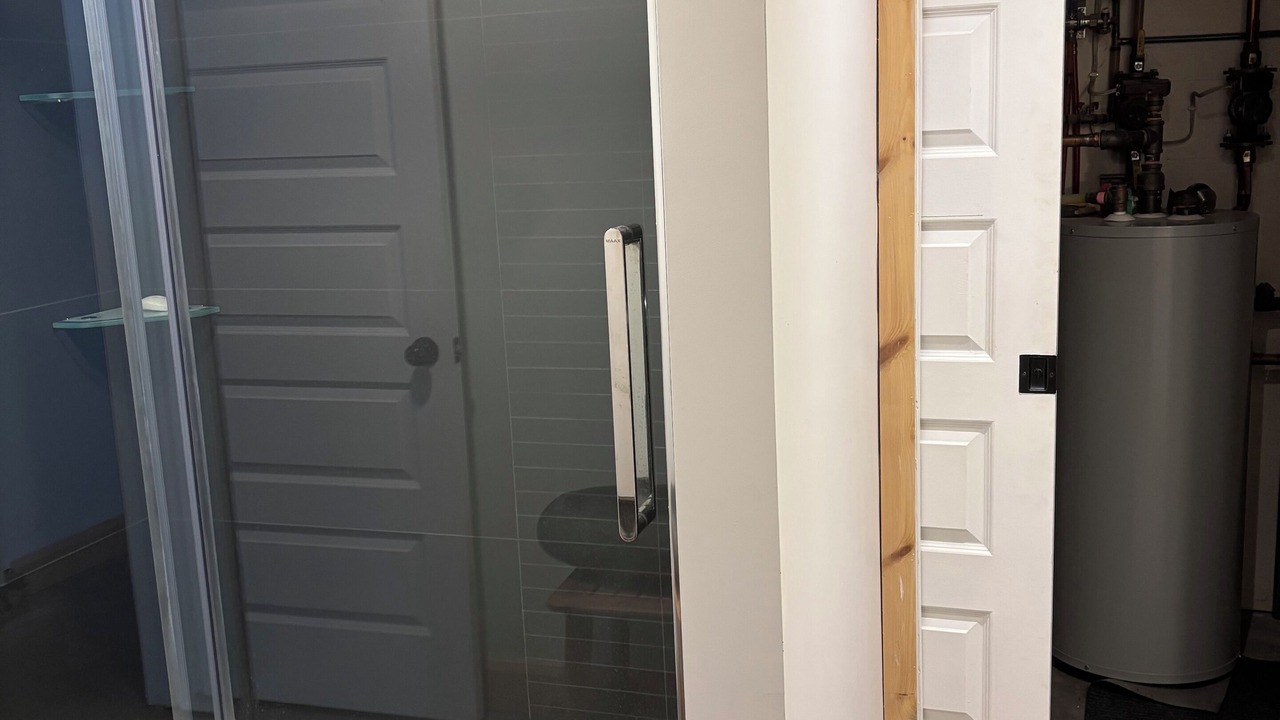 Photo of Bathroom in Saint-Etienne-de-Lauzon