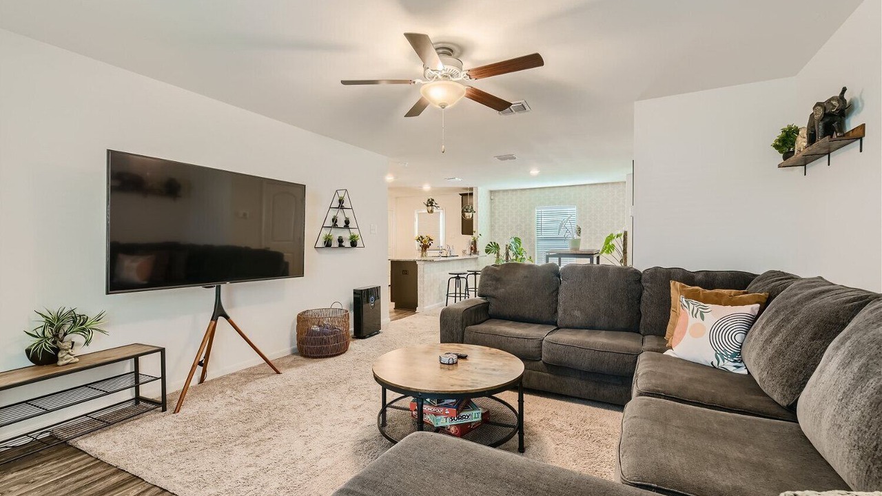 Photo of Livingroom in Medina Valley
