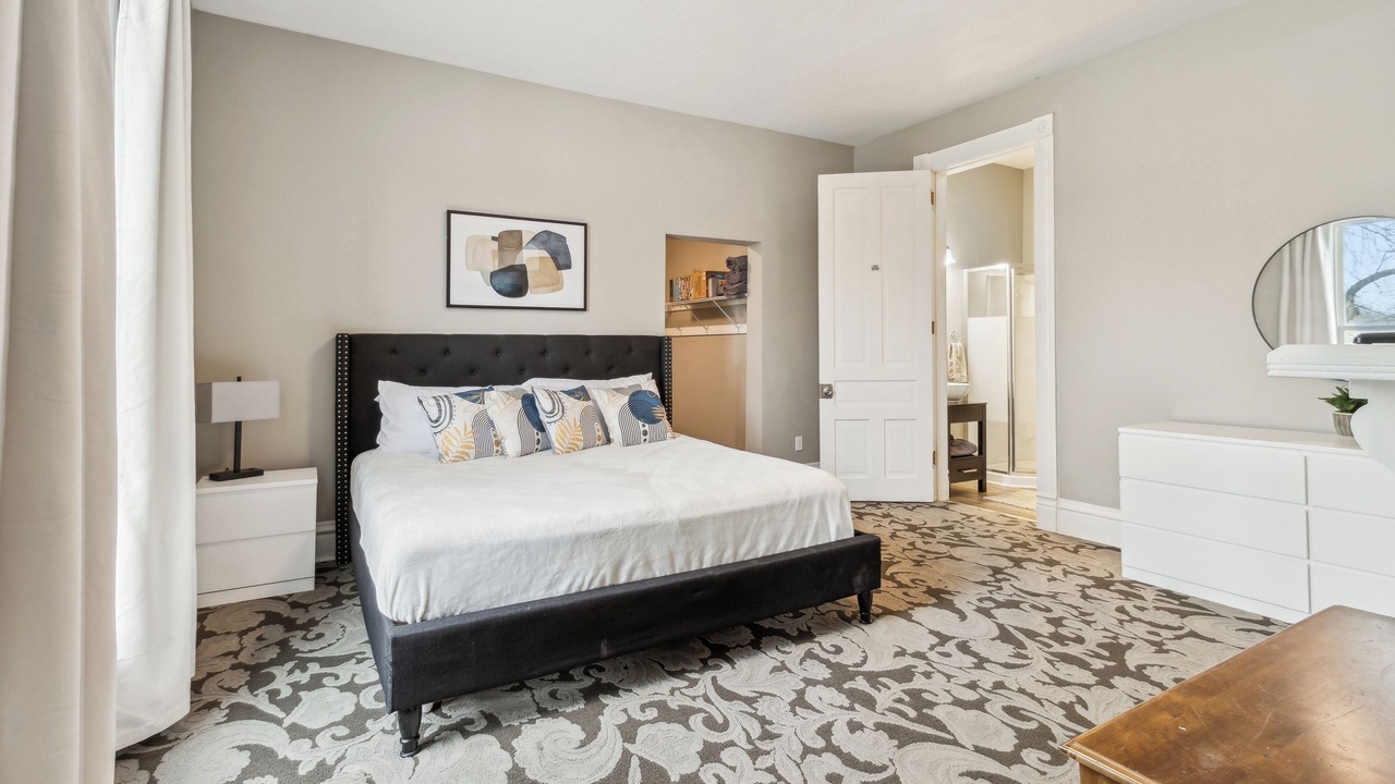 Photo of Bedroom in Des Moines