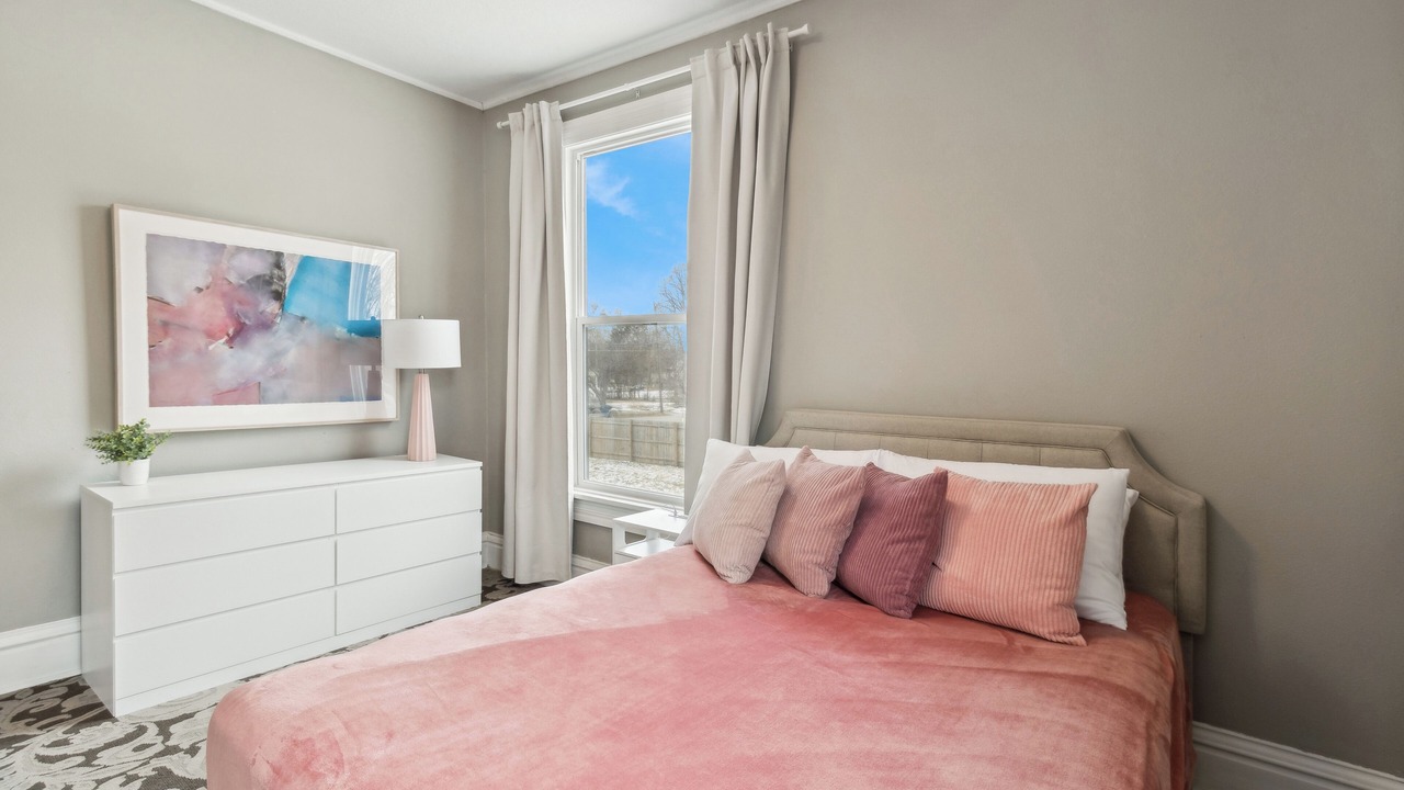 Photo of Bedroom in Des Moines