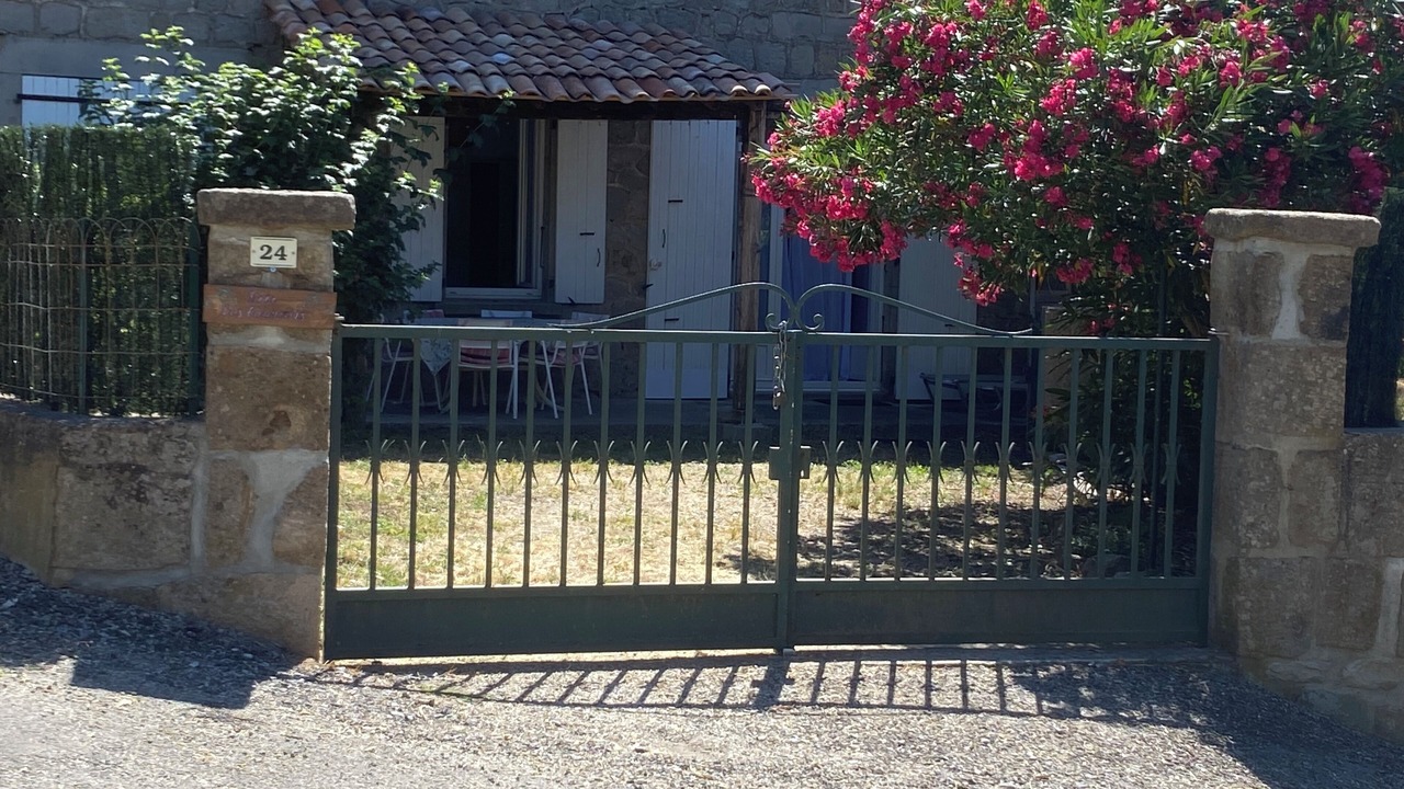 Photo of Outdoor in Ribes