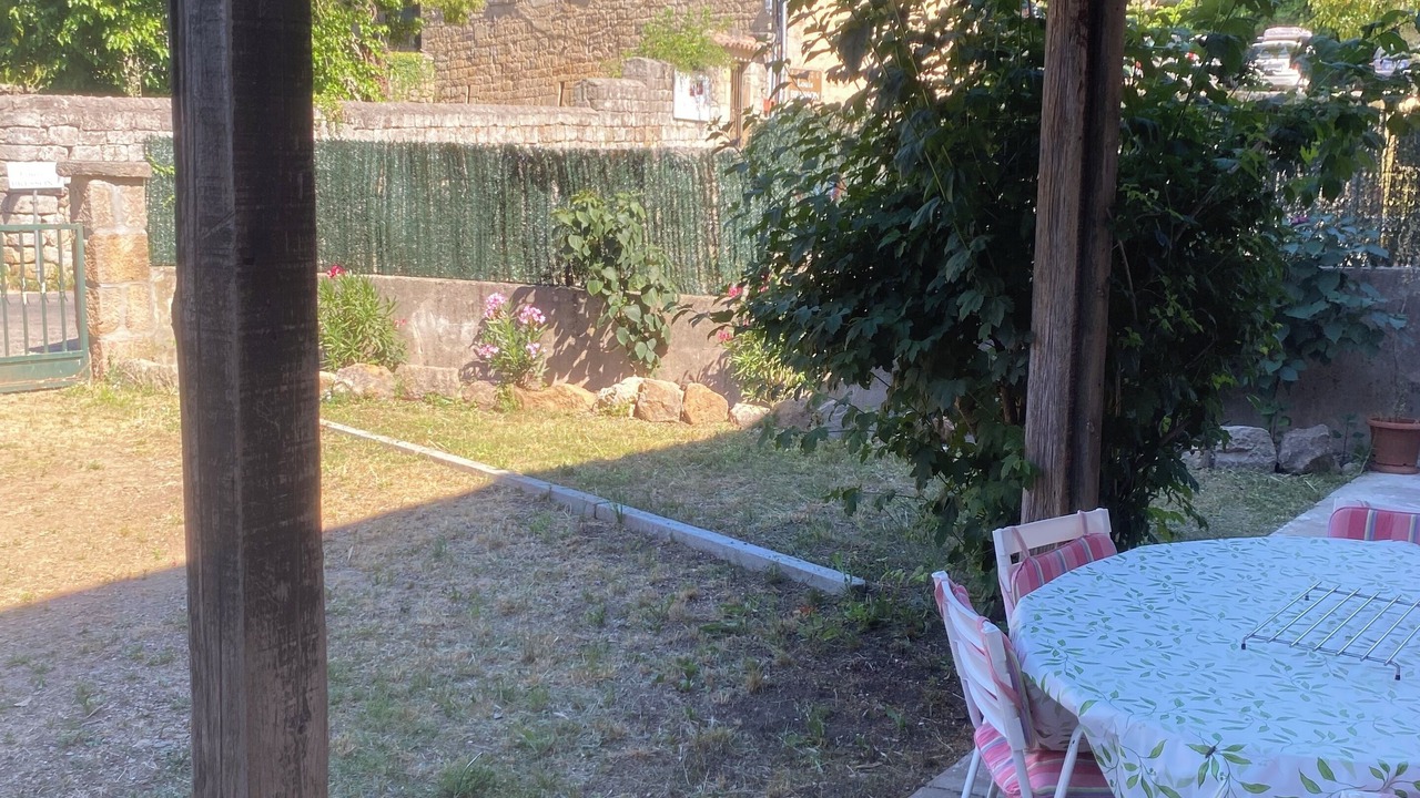Photo of Outdoor in Ribes