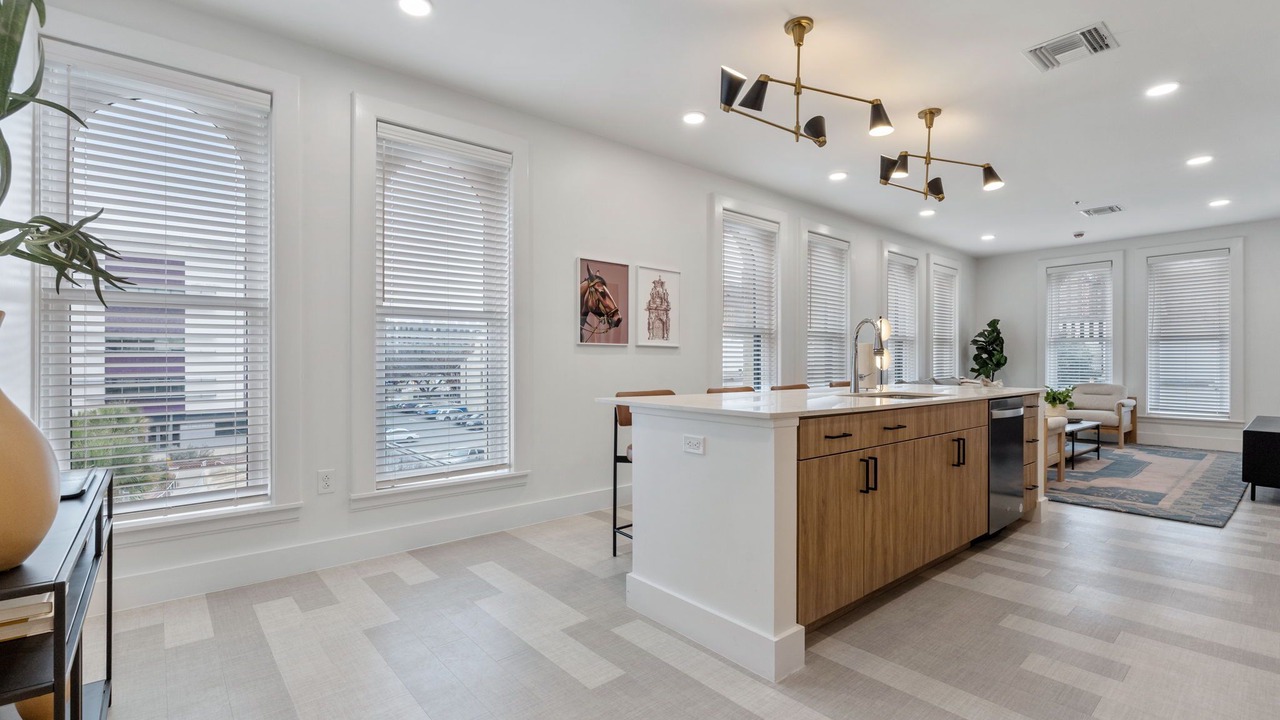 Photo of Kitchen in Main - Military Plaza