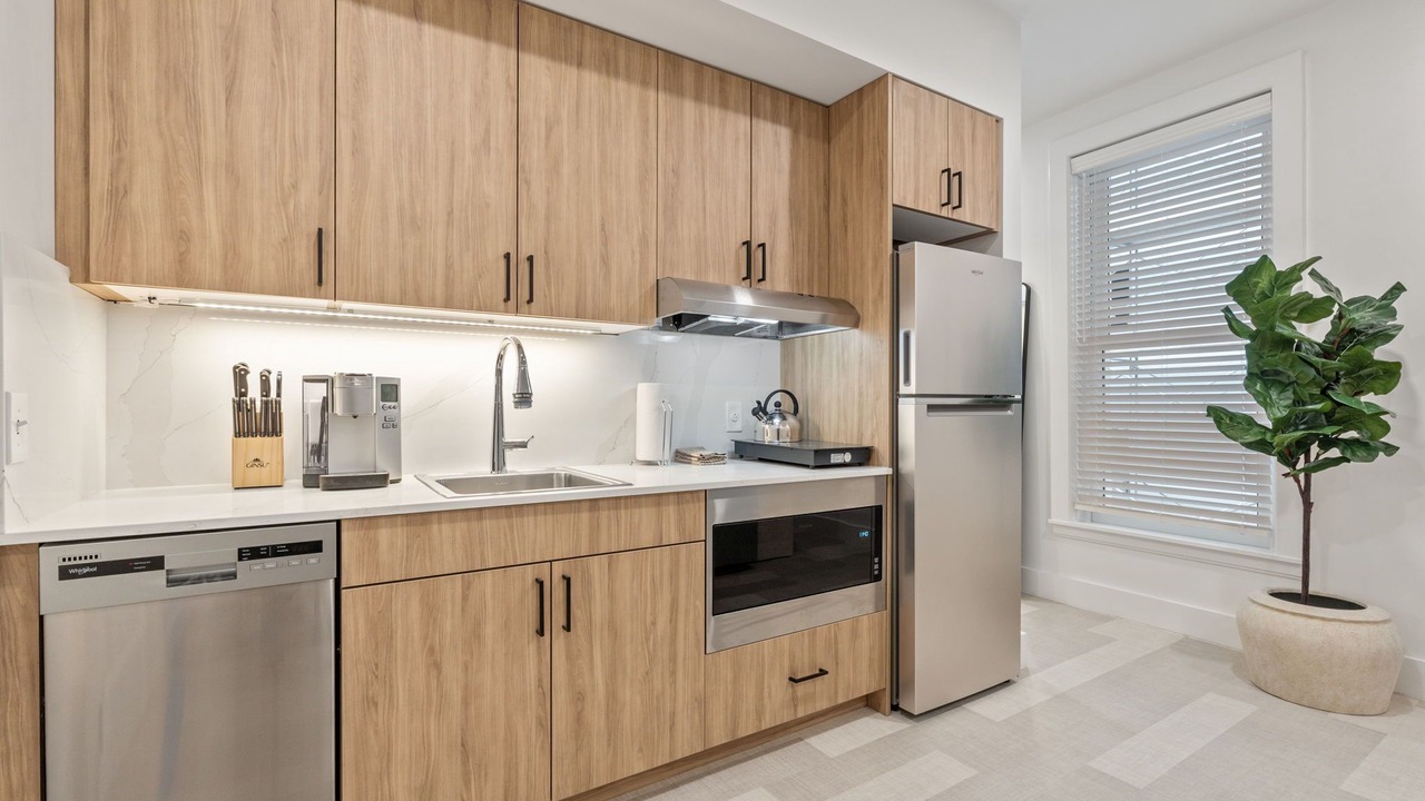 Photo of Kitchen in Main - Military Plaza