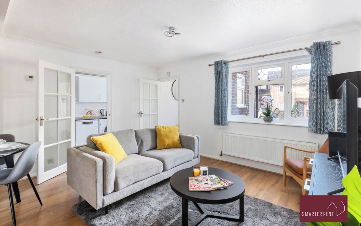 Photo of Livingroom in Guildford