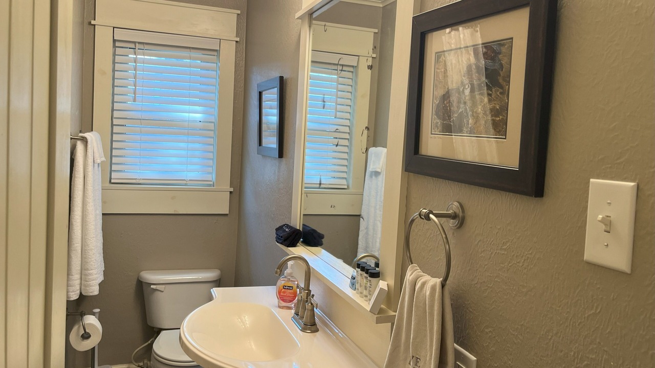 Photo of Bathroom in Highlands - Perkins