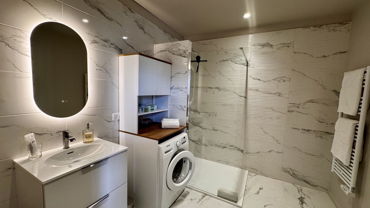 Photo of Bathroom in Saint-Sulpice-de-Faleyrens