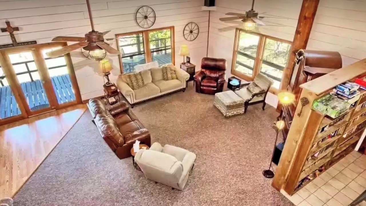 Photo of Livingroom in South Toledo Bend