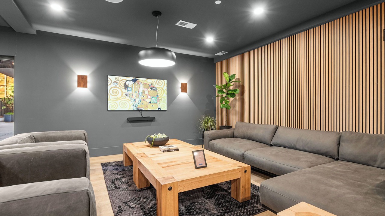 Photo of Livingroom in Eighth Avenue