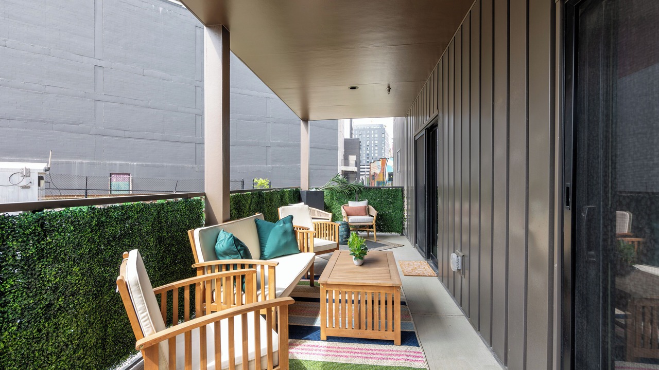 Photo of Patio Balcony in Eighth Avenue