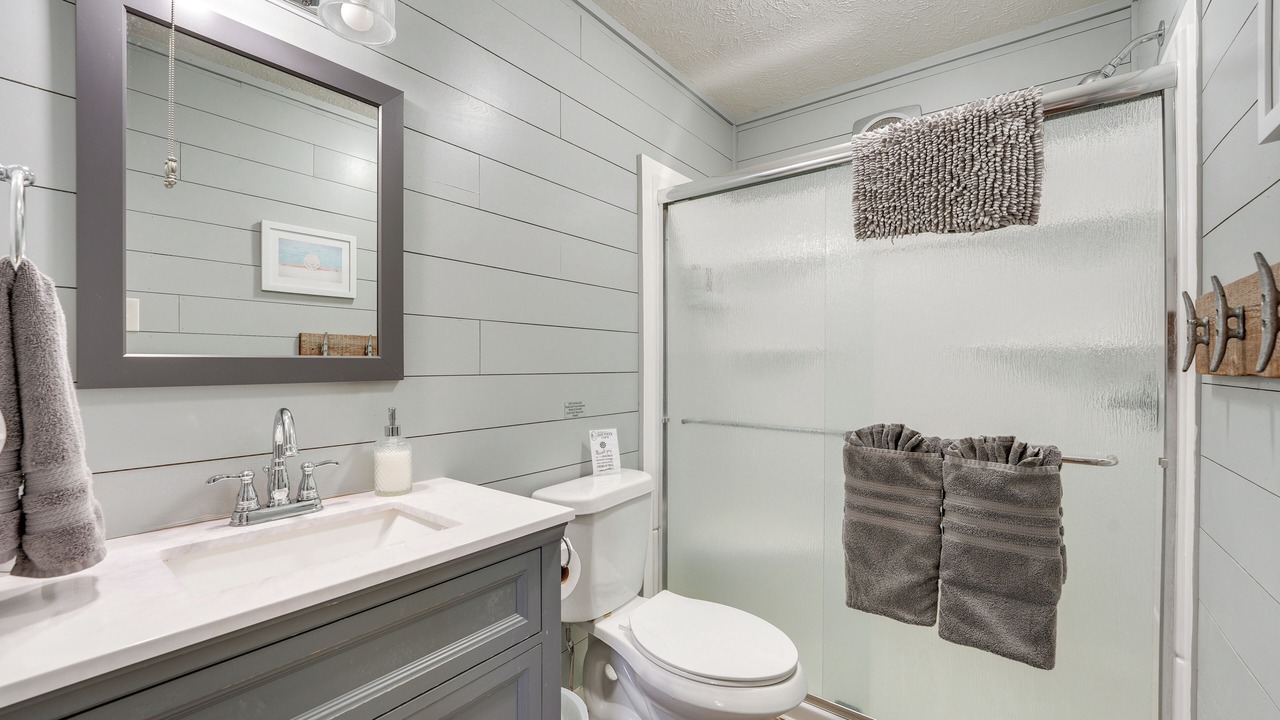Photo of Bathroom in Cape Fair