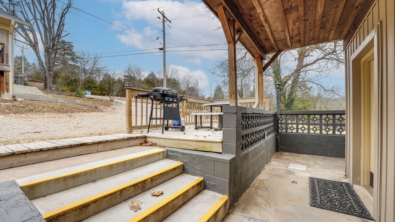 Photo of Patio Balcony in Cape Fair