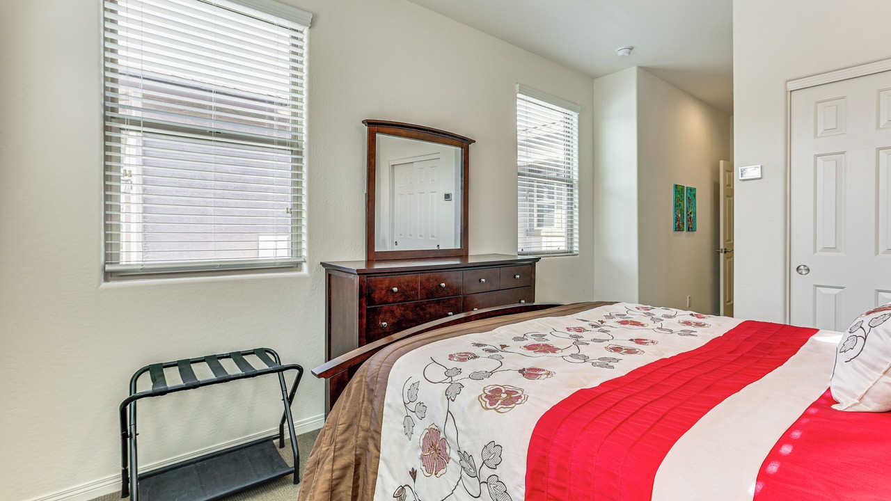 Photo of Bedroom in Montecito in Estrella