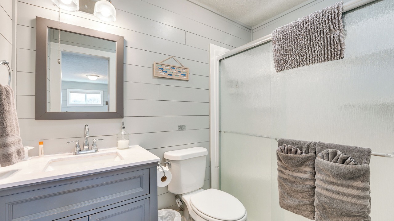 Photo of Bathroom in Cape Fair
