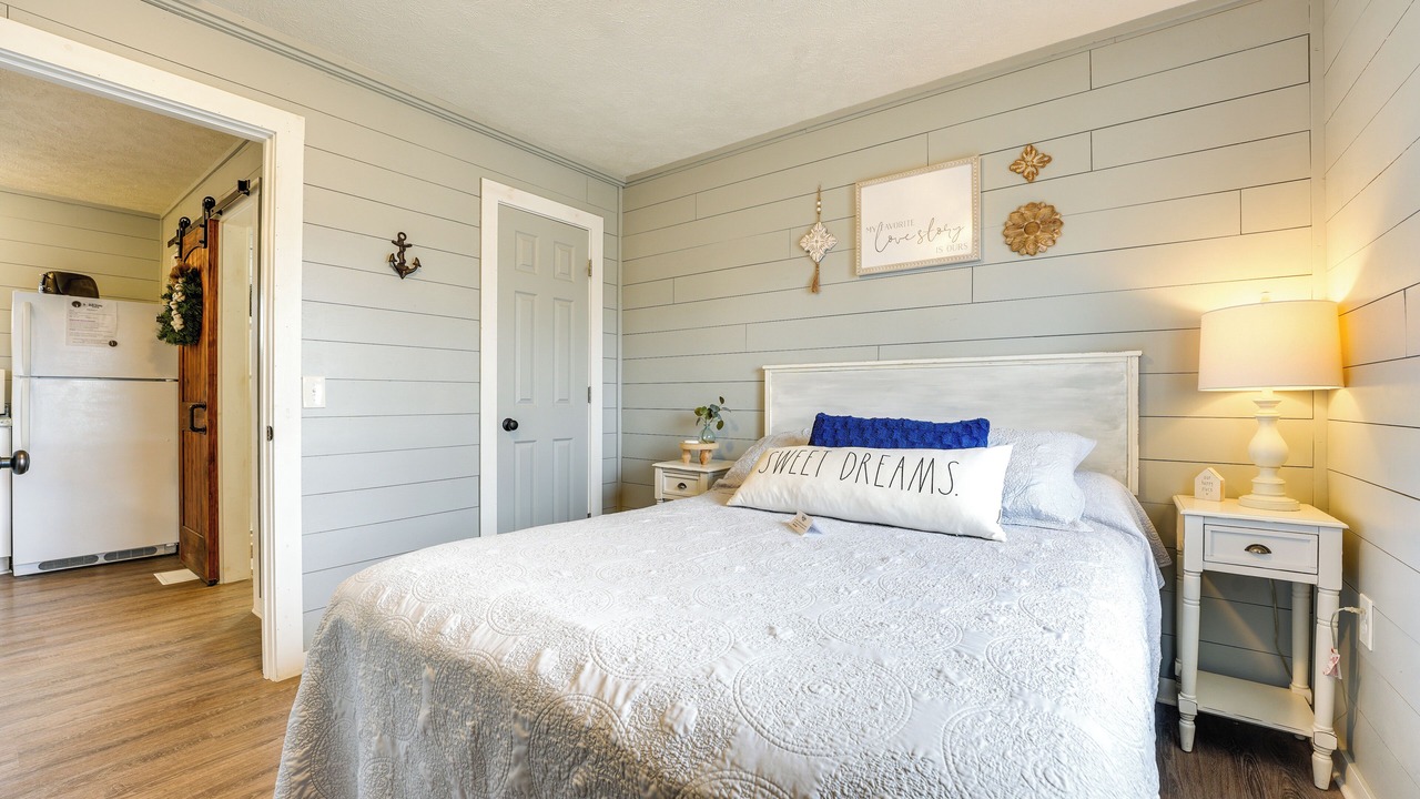 Photo of Bedroom in Cape Fair