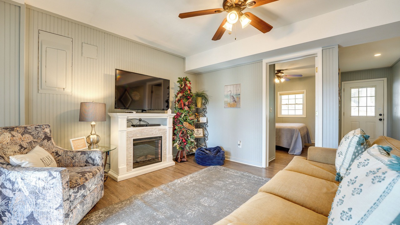 Photo of Livingroom in Cape Fair