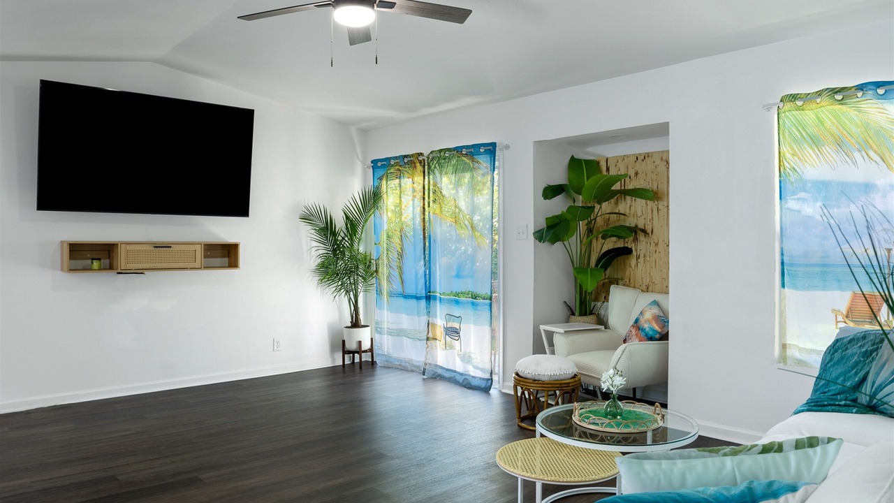 Photo of Livingroom in Babcock North