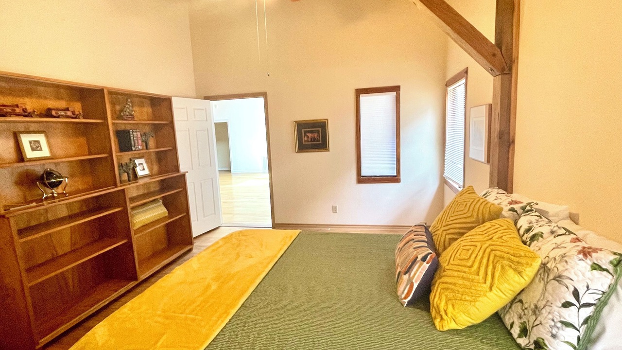 Photo of Bedroom in Smithville