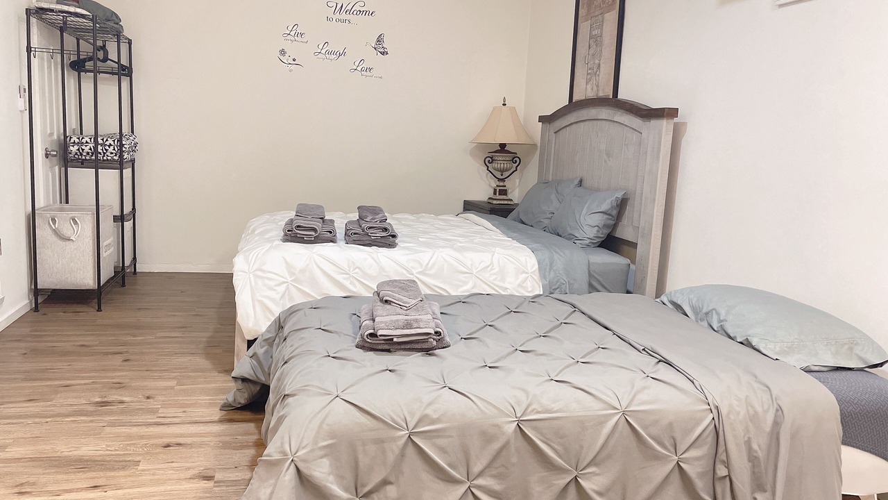 Photo of Bedroom in Midway City