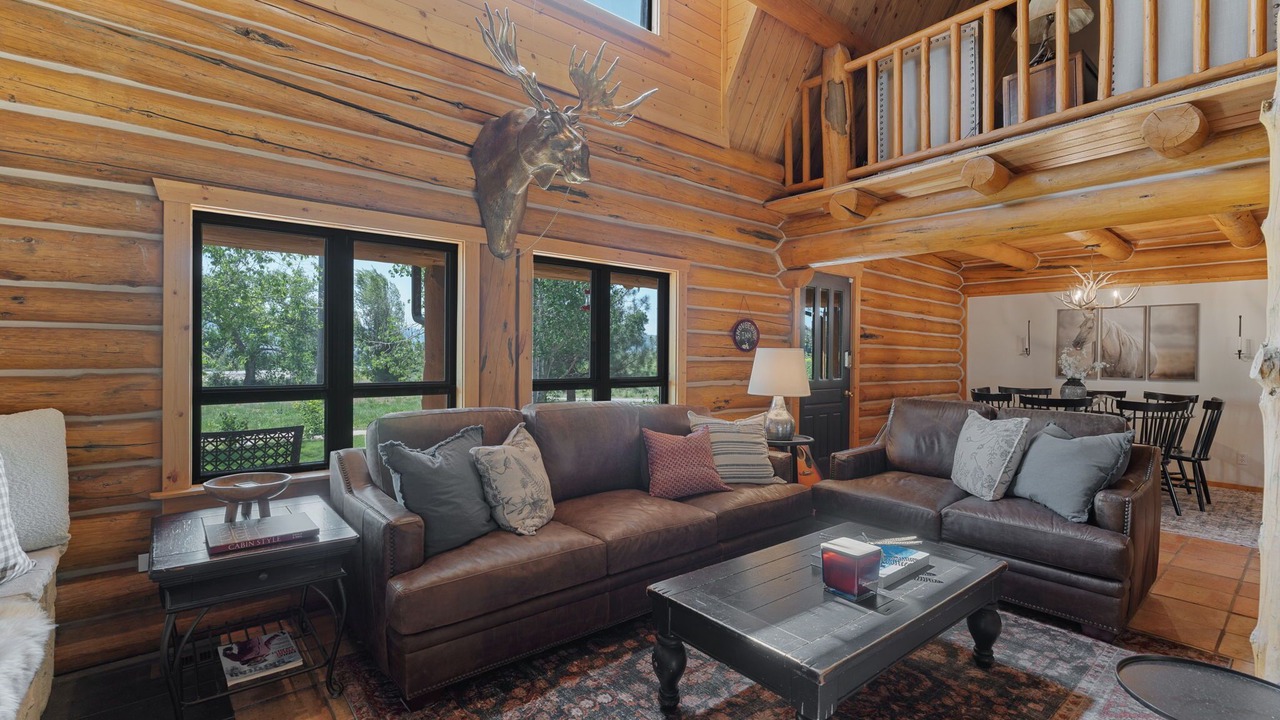 Photo of Livingroom in Eden