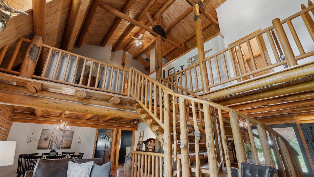 Photo of Livingroom in Eden