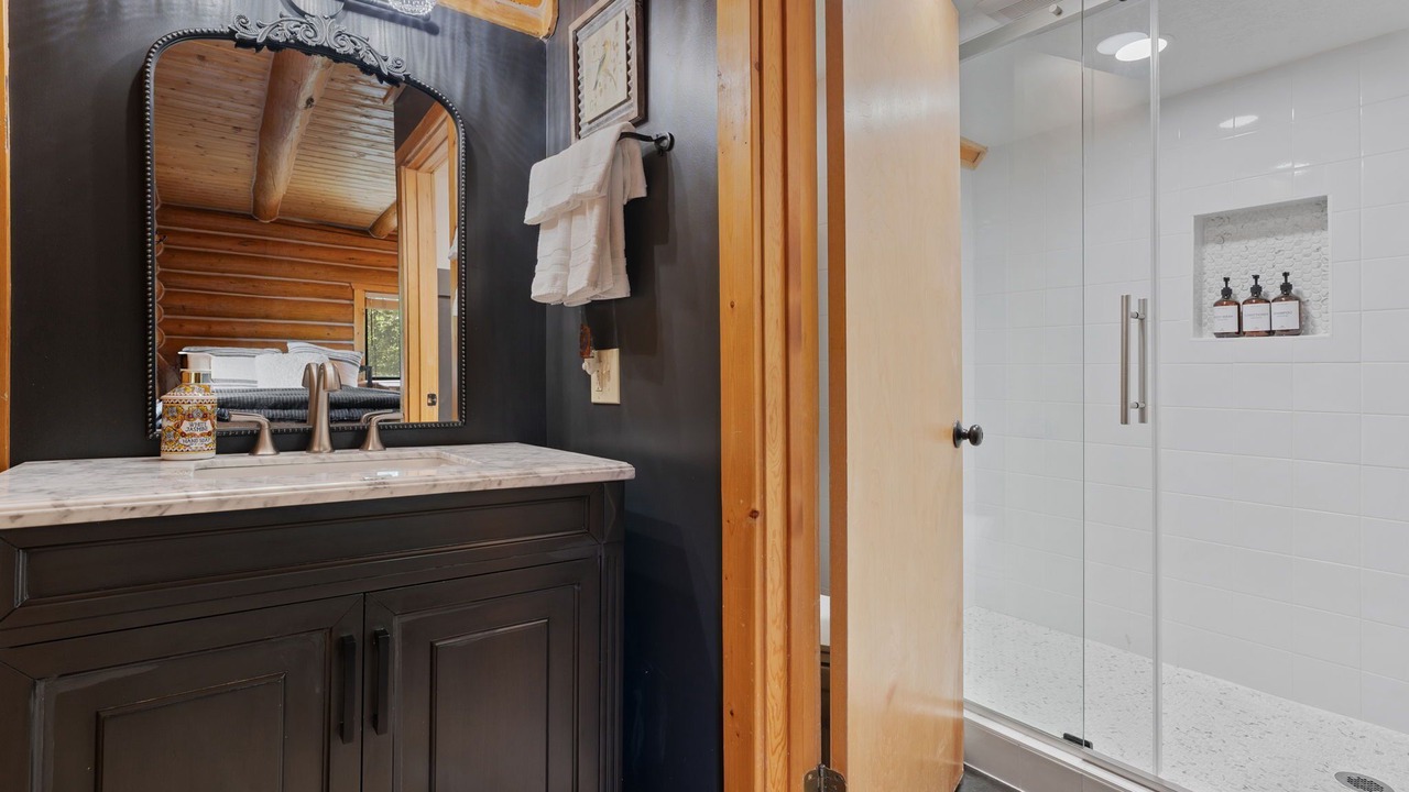 Photo of Bathroom in Eden