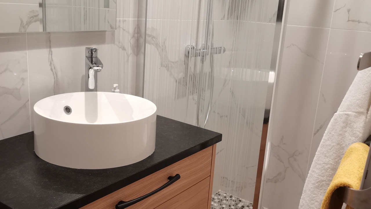 Photo of Bathroom in Troo