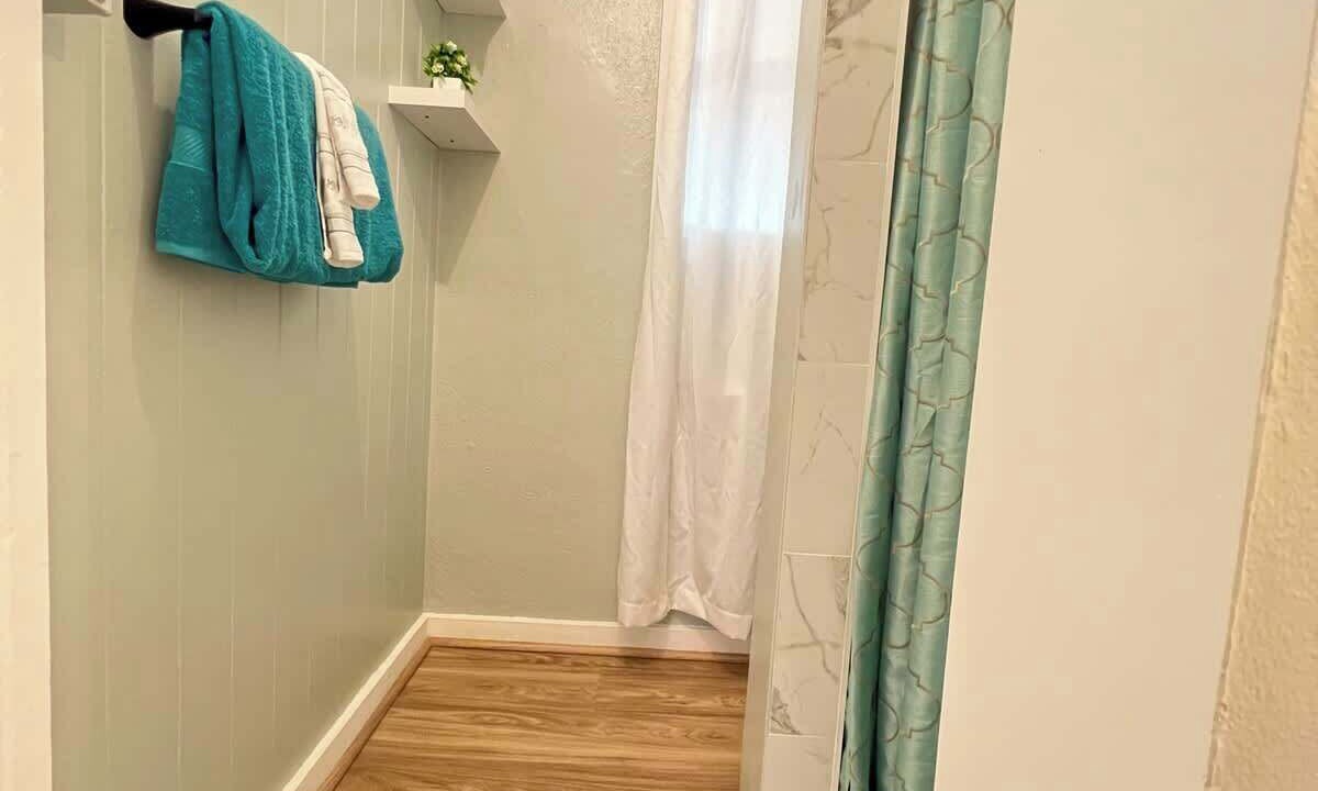 Photo of Others in McCully - Moiliili