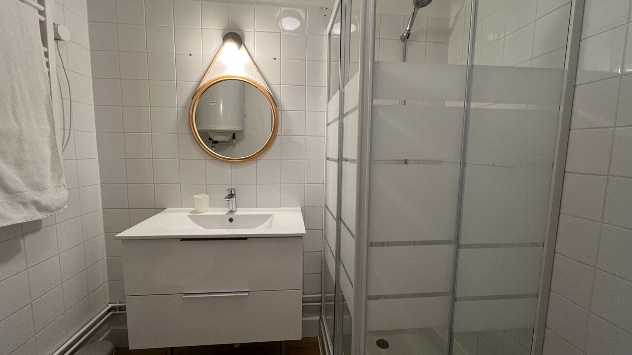Photo of Bathroom in Liberation