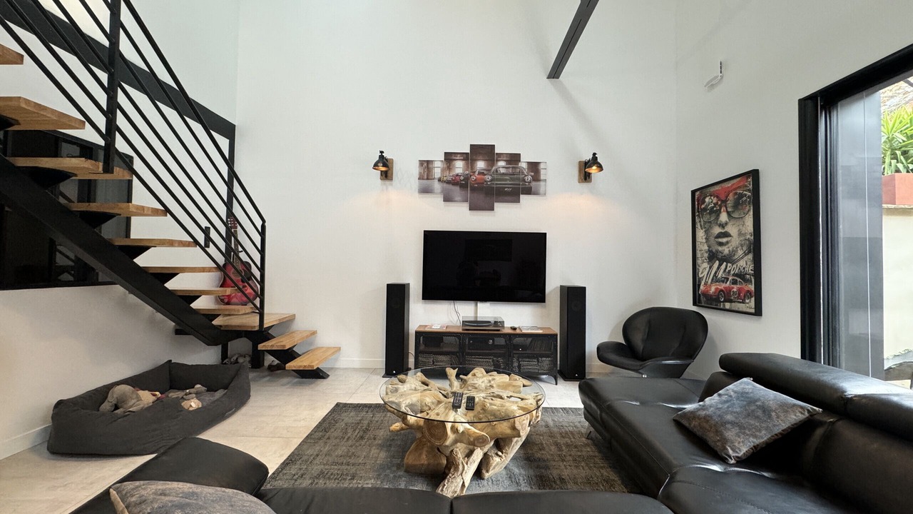 Photo of Livingroom in Republique