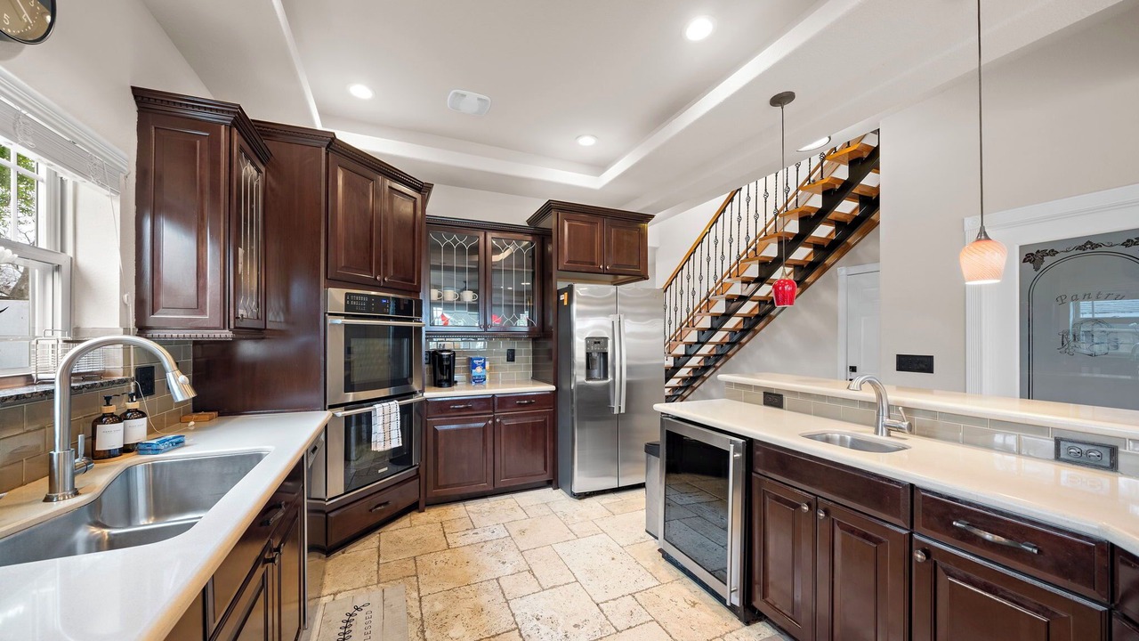 Photo of Kitchen in Willow Meadows/Willowbend Area